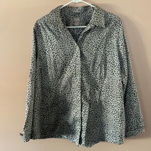 Chicos no iron button down shirt